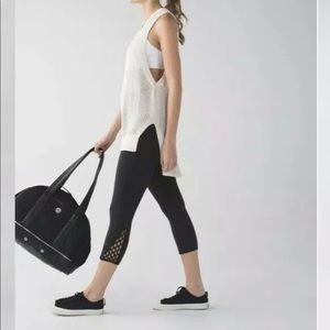 Lululemon True Self Lattice Crop Black size 6